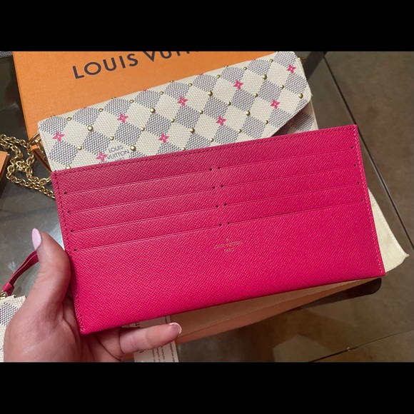 Louis Vuitton Limited Edition “Spring in the City” Felicie Pochette - Picture 3 of 16